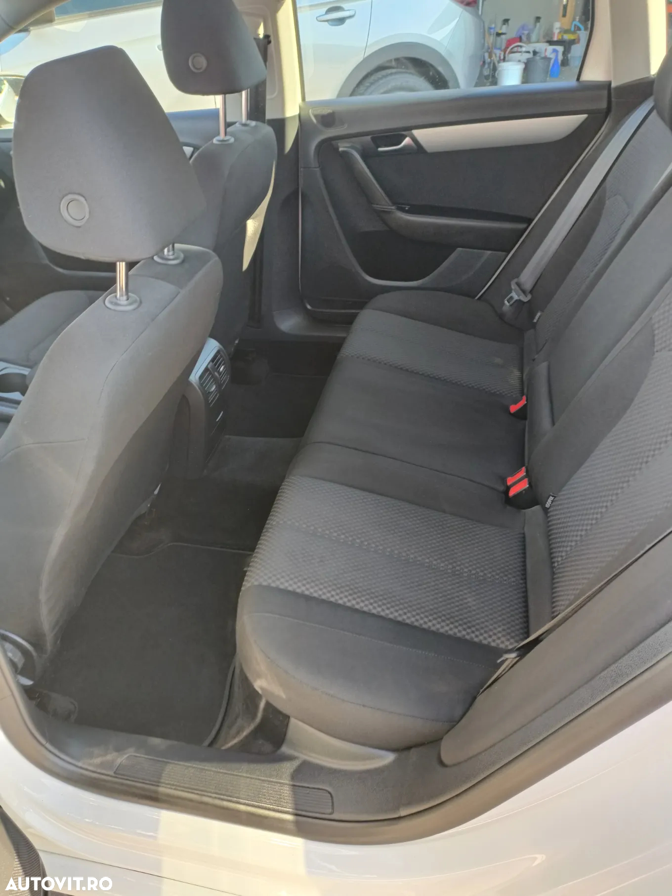 Volkswagen Passat Variant 2.0 Blue TDI SCR Trendline - 28