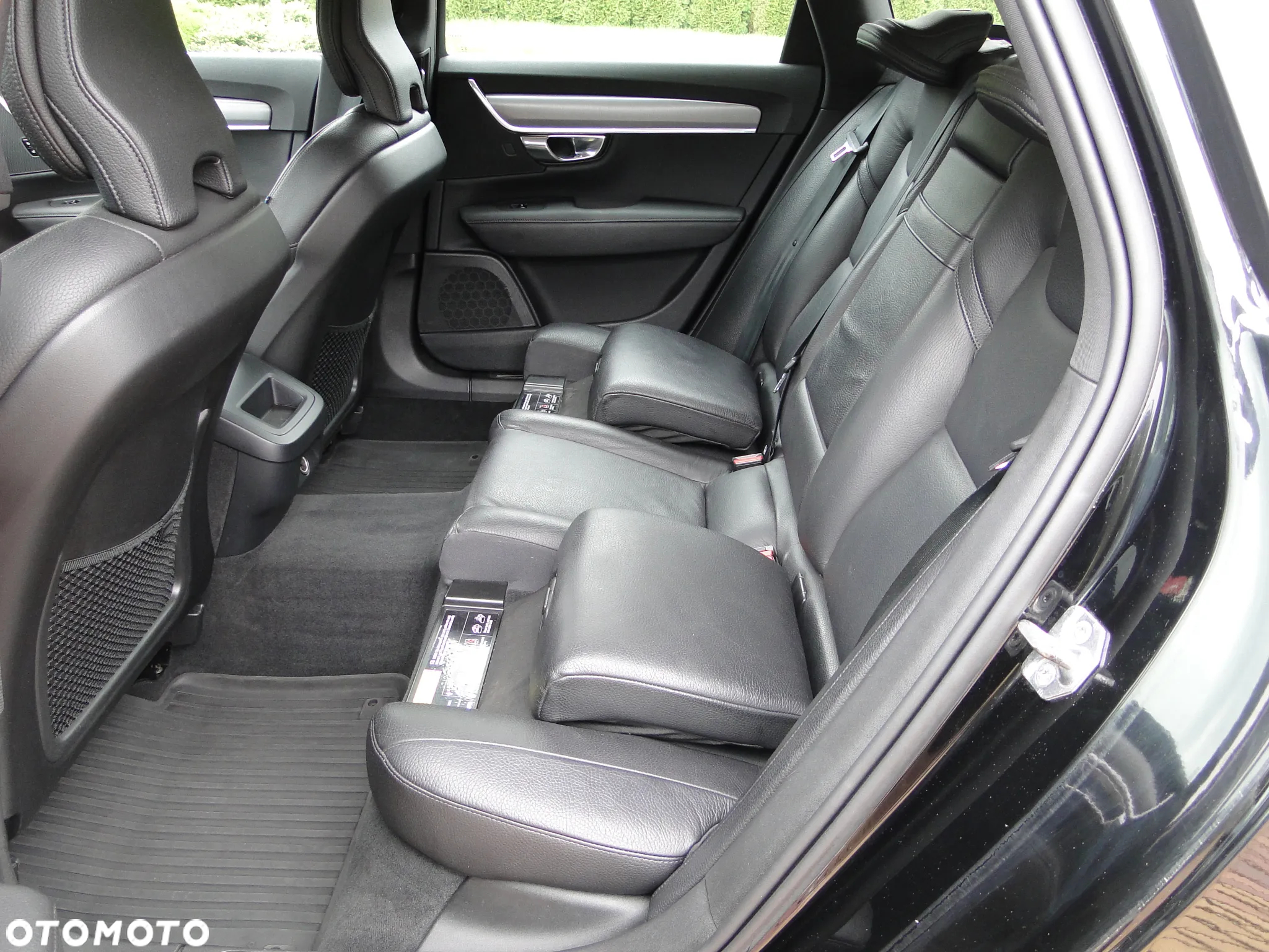 Volvo V90 D4 Momentum Pro - 22