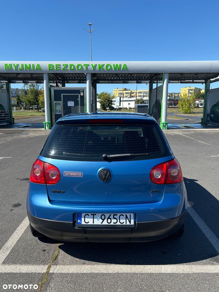 Volkswagen Golf 1.6 FSI Comfortline - 3