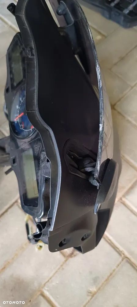 HONDA CBF 1000 LICZNIK ZEGARY WYPEŁNIENIE OWIEWKA BOK ZEGARY - 11