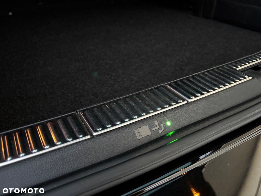 Skoda Superb Combi 2.0 TDI Style - 18