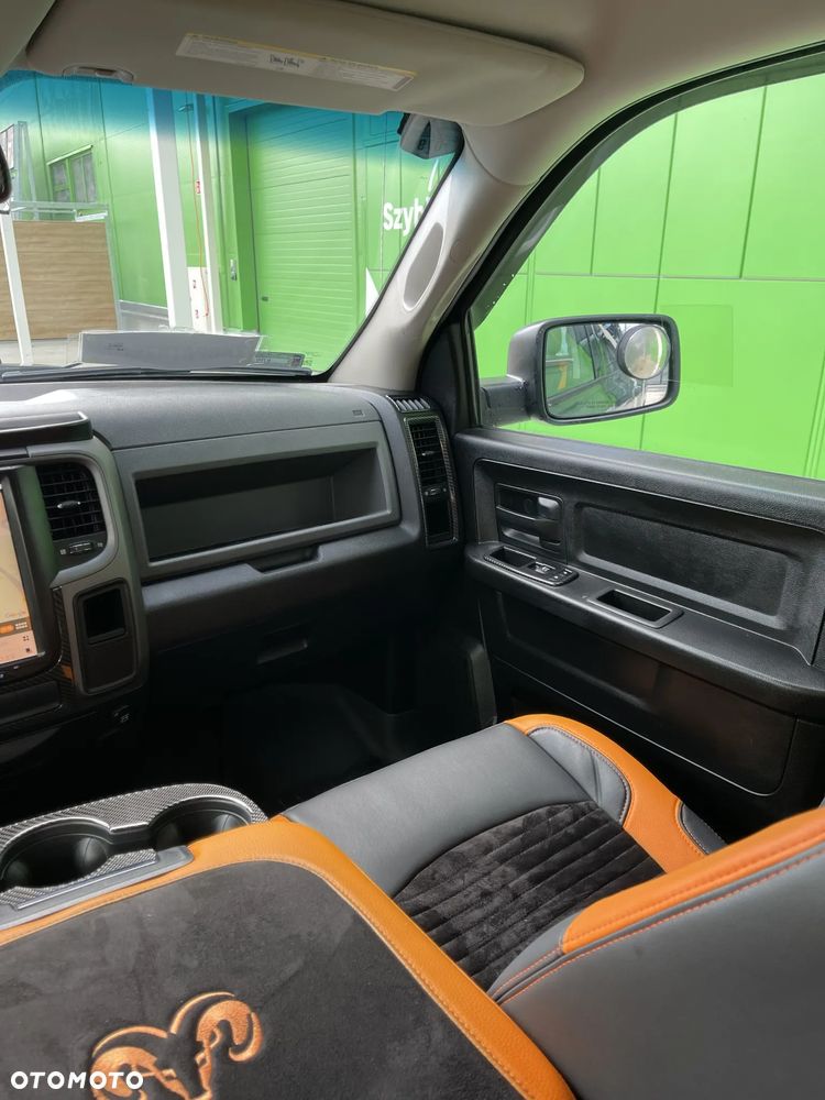 Dodge RAM 5.7 4x4 - 14