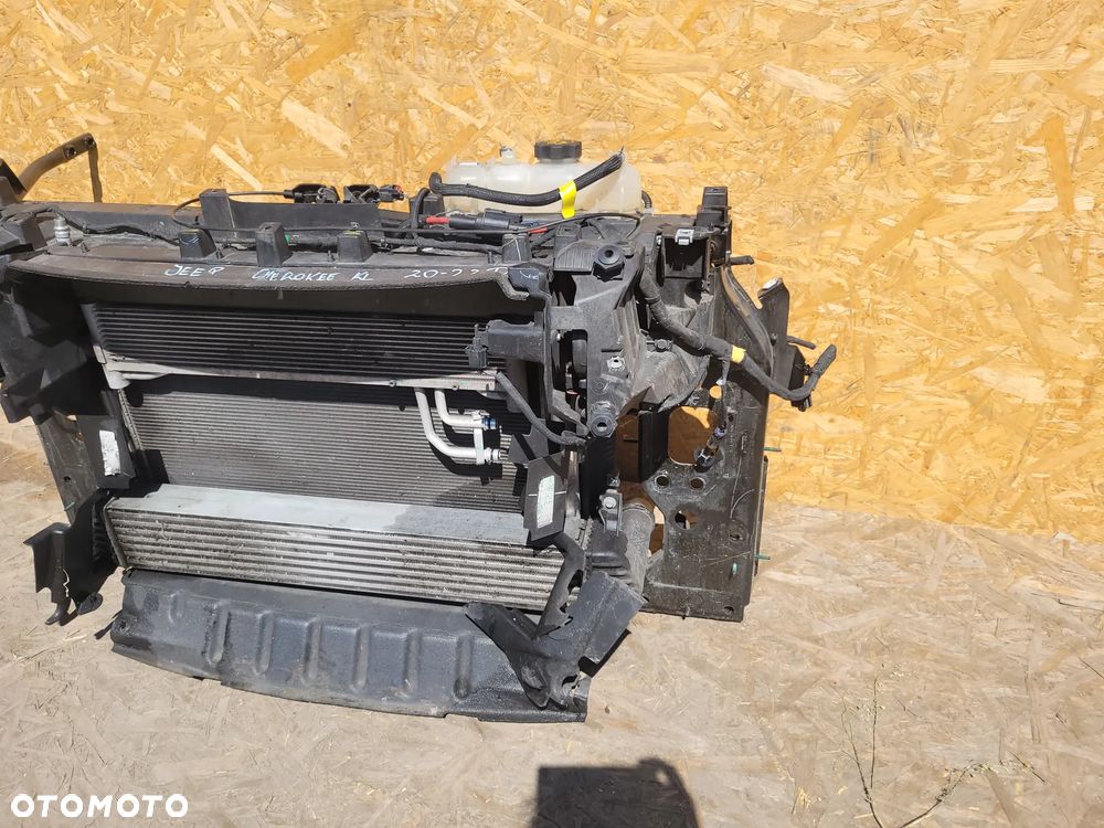 JEEP CHEROKEE KL LIFT - PAS PRZEDNI CHŁODNICE WENTYLA - 5