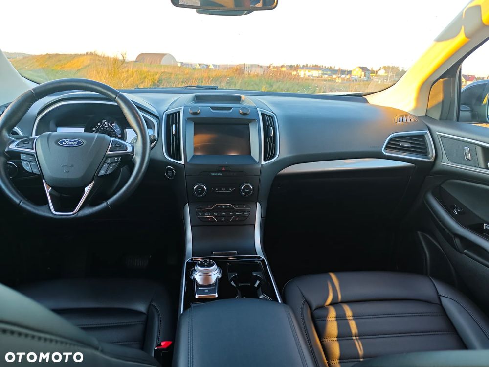 Ford Edge - 2