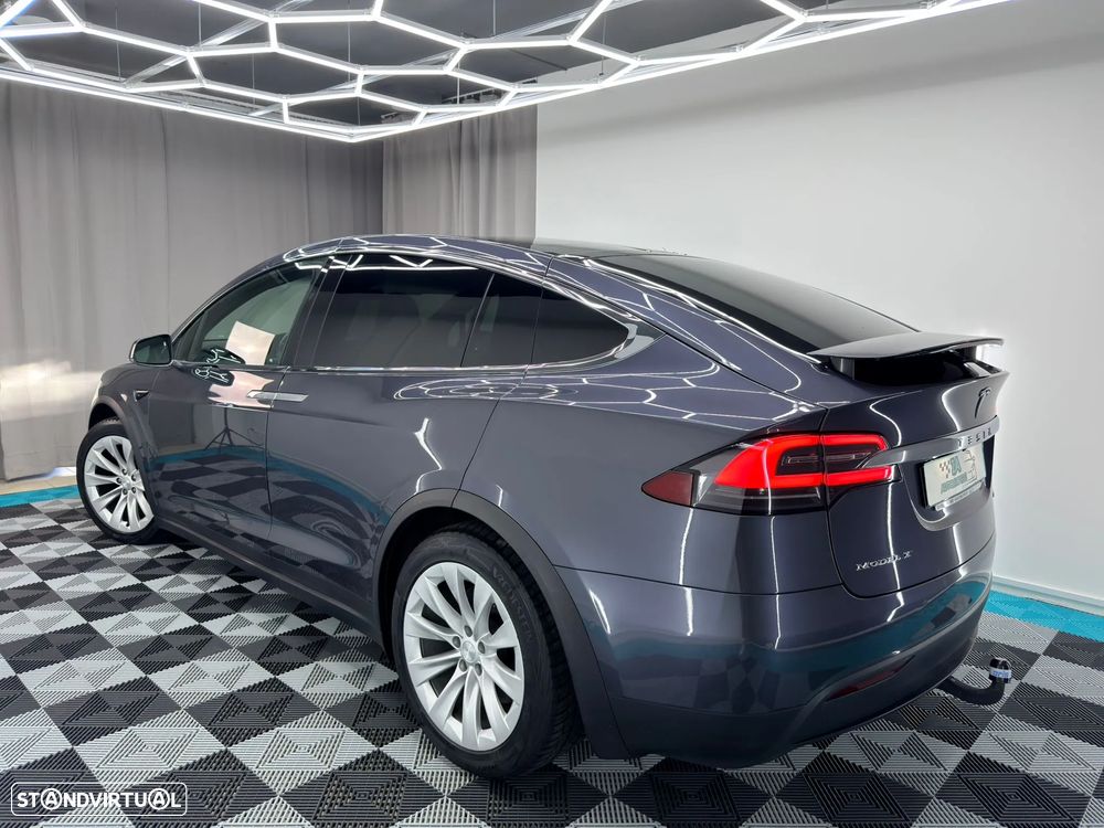 Tesla Model X 100D - 6
