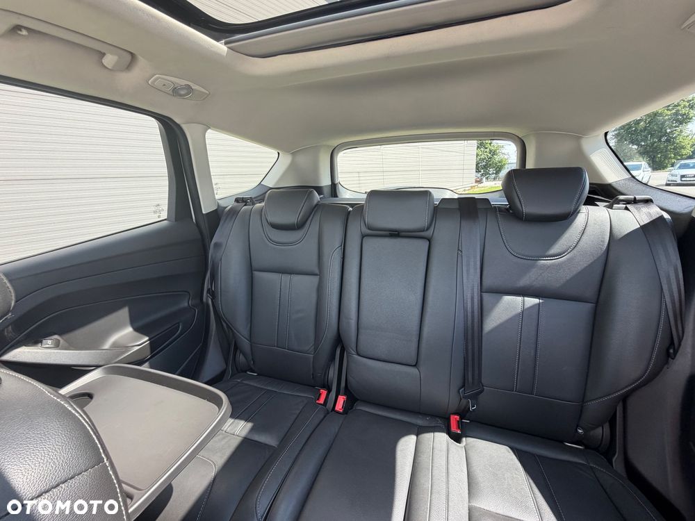 Ford Kuga 2.0 TDCi 4x4 Titanium - 26