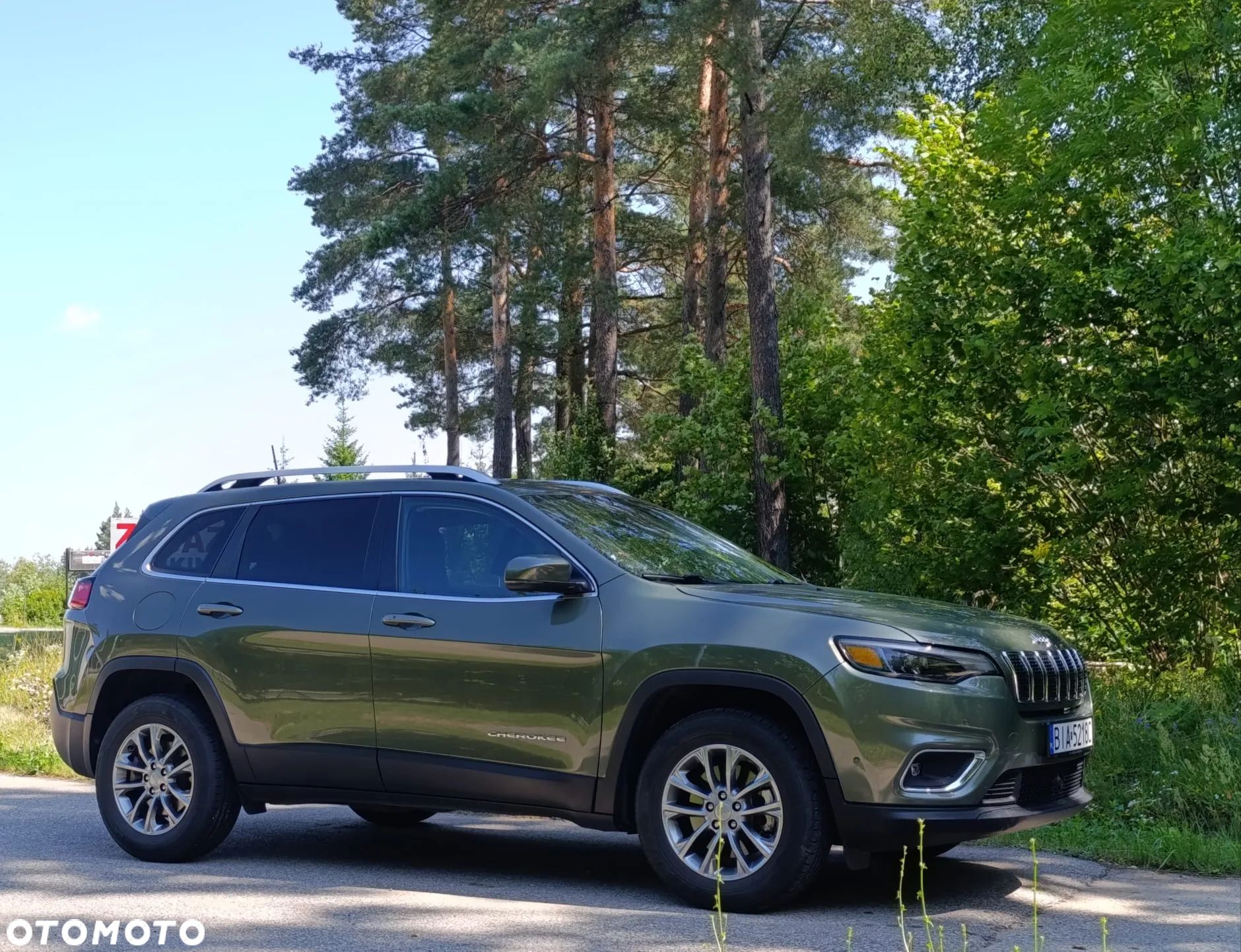 Jeep Cherokee - 1