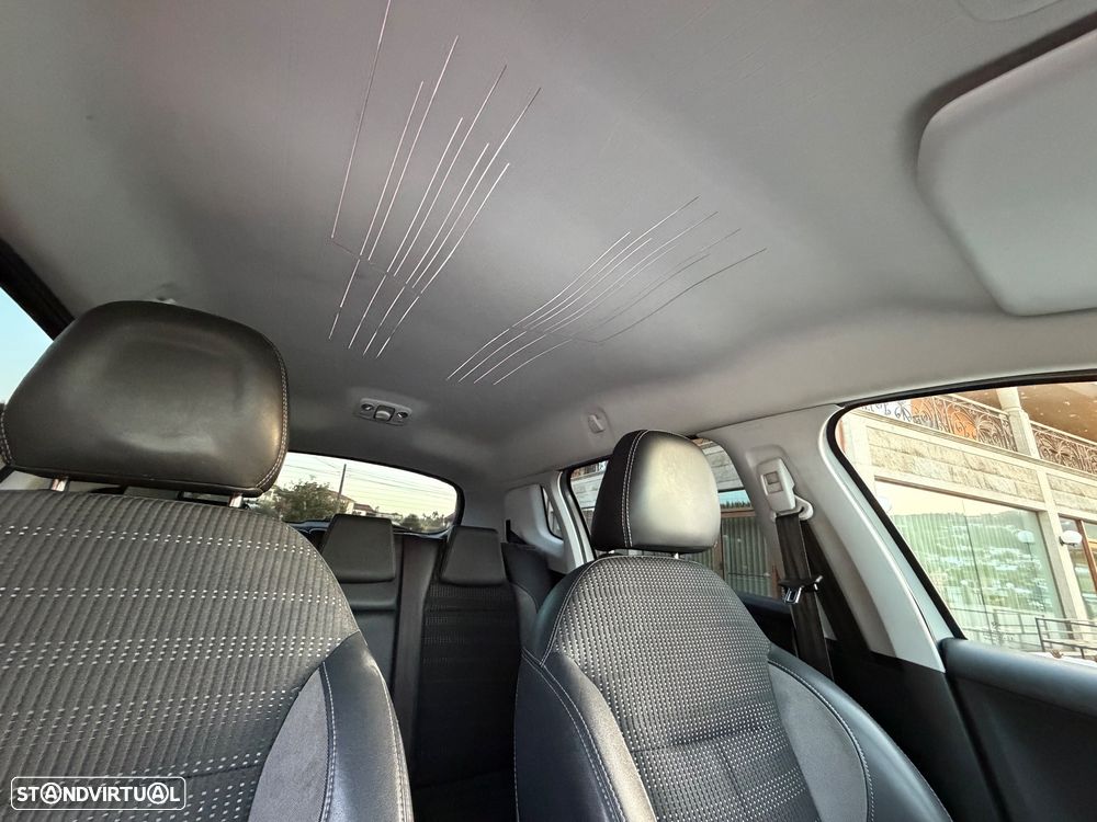 Peugeot 2008 1.6 e-HDi Allure - 21