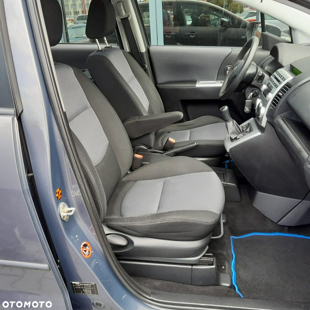 Mazda 5 - 14