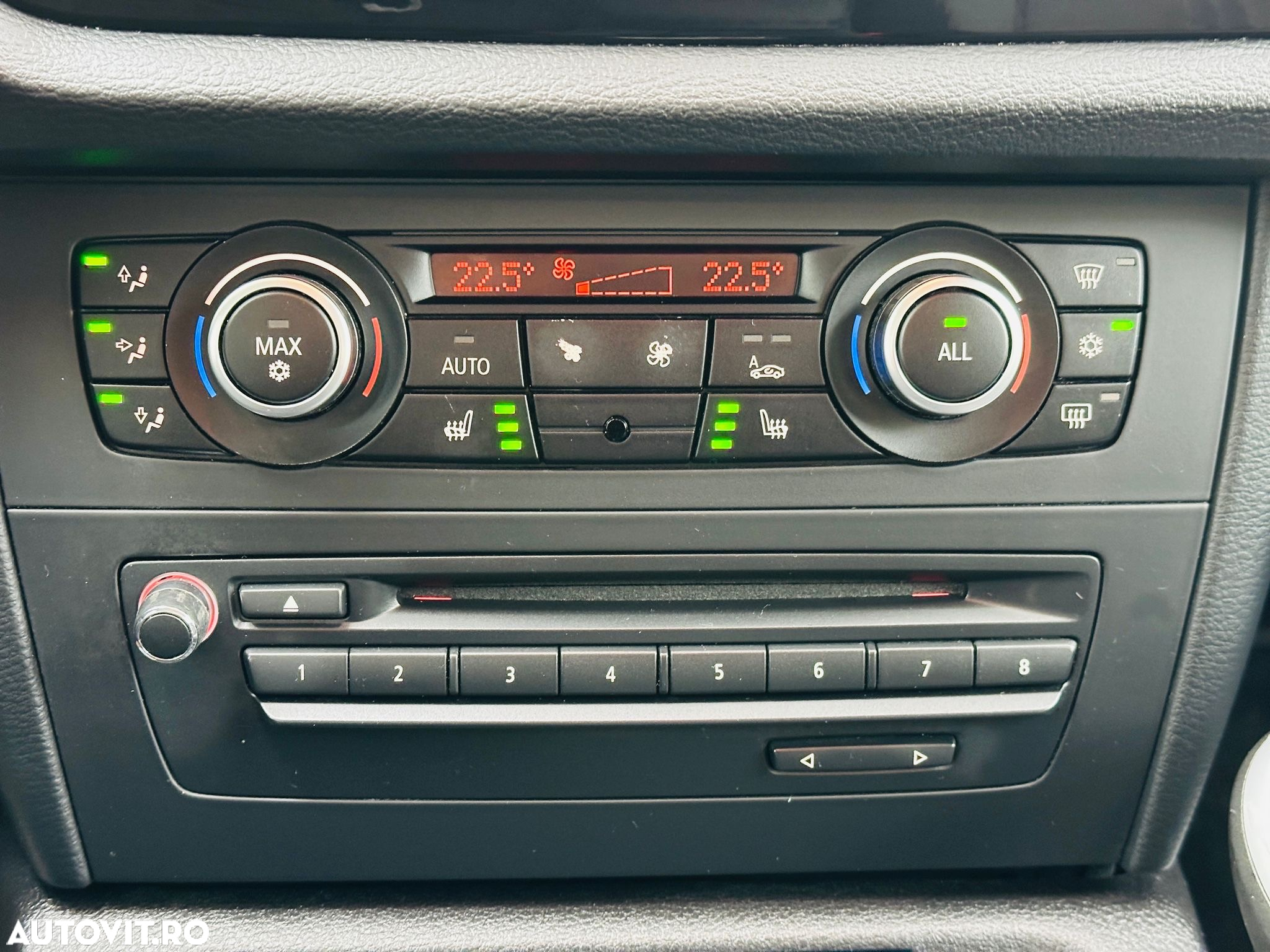 BMW X1 sDrive18d Sport Line - 29