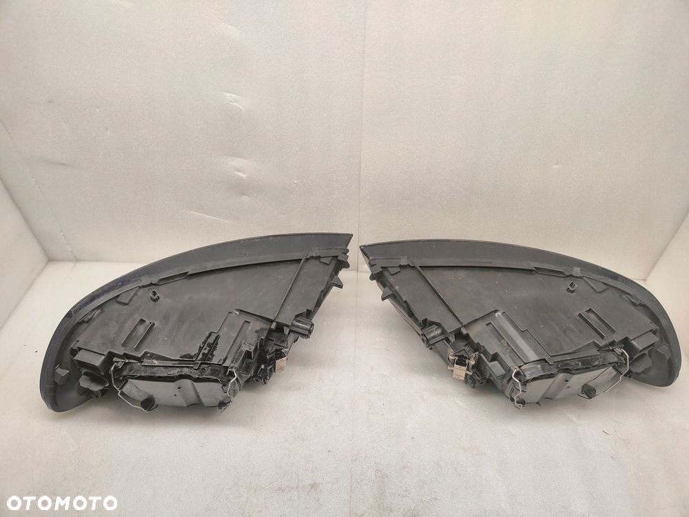 VOLVO C30 KOMPLET LAMP ZWYKŁYCH 313351199, 31335200 - 7