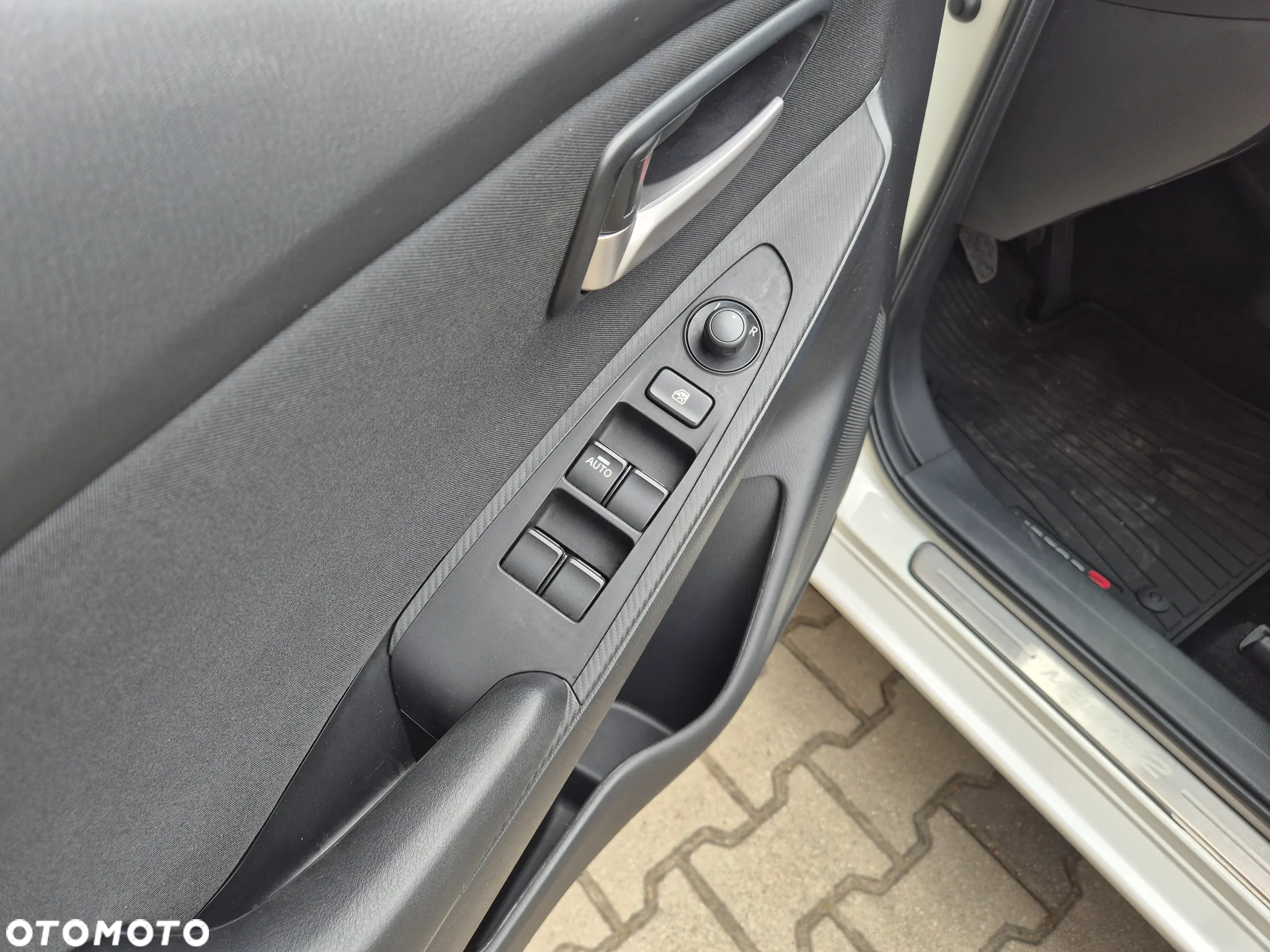 Mazda 2 SKYACTIV-G 90 White Edition - 8