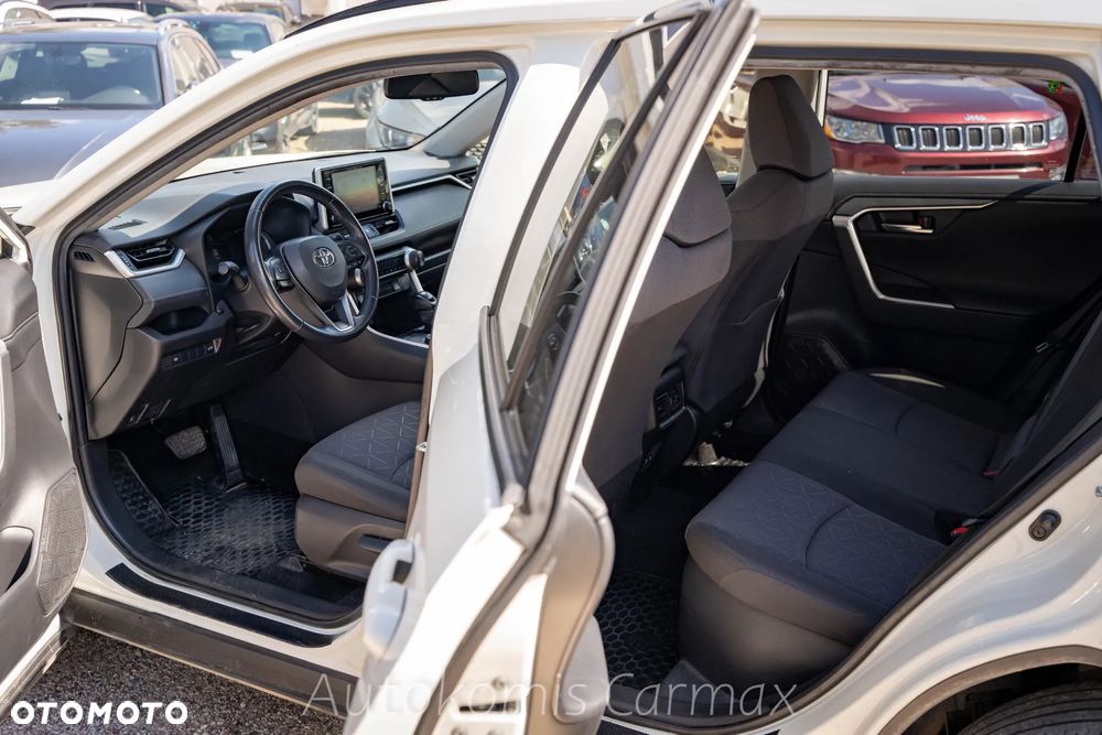 Toyota RAV4 - 12