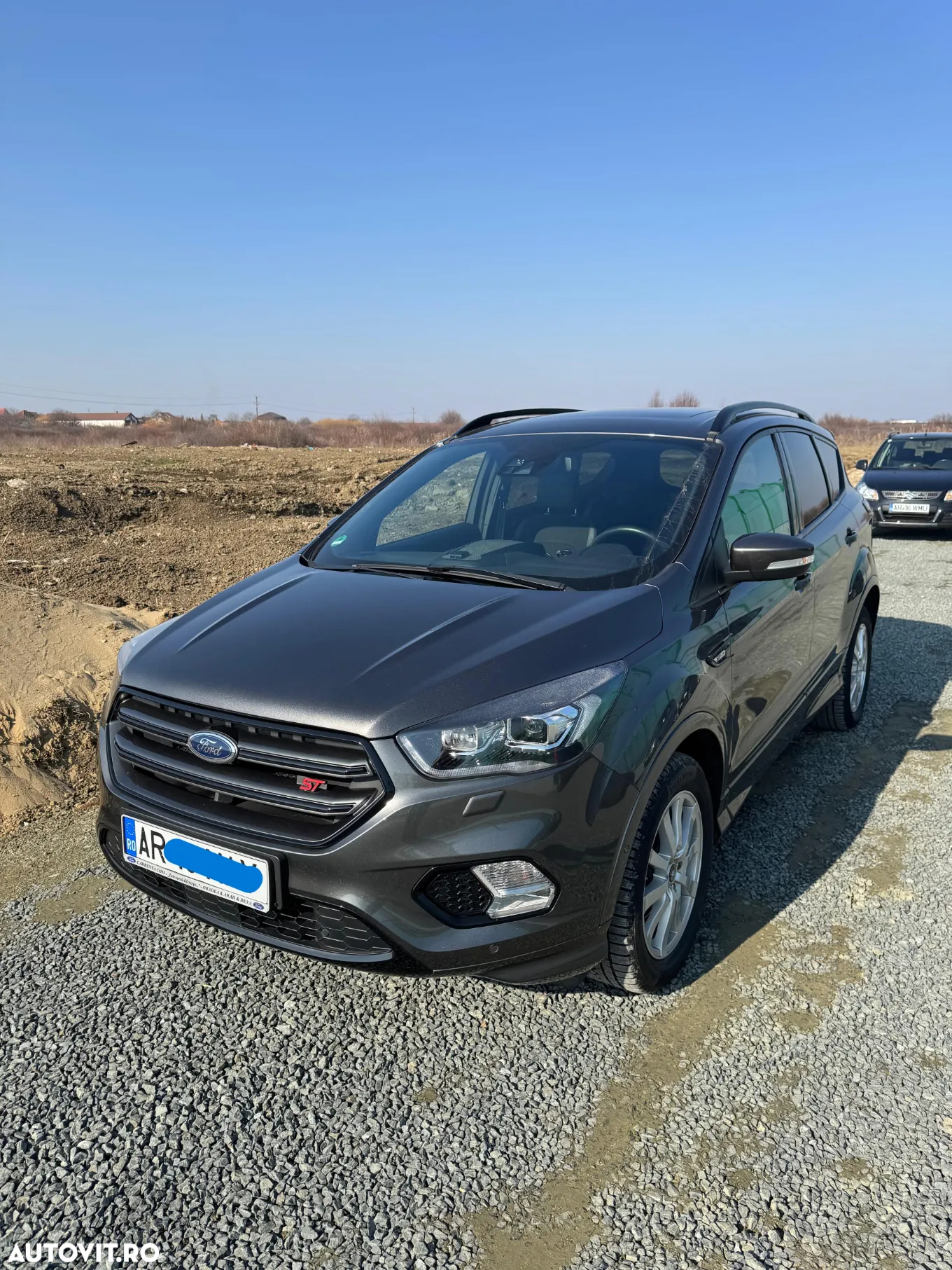 Ford Kuga 1.5 EcoBoost 2x4 ST-Line - 36