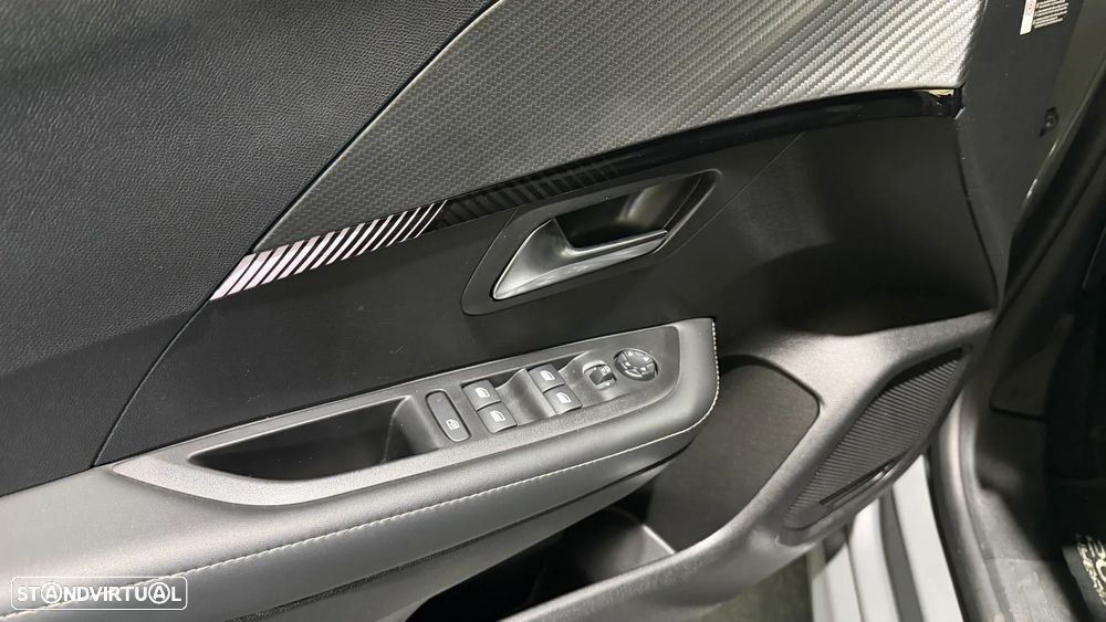 Peugeot 208 1.2 Hybrid Allure e-DCS6 - 9