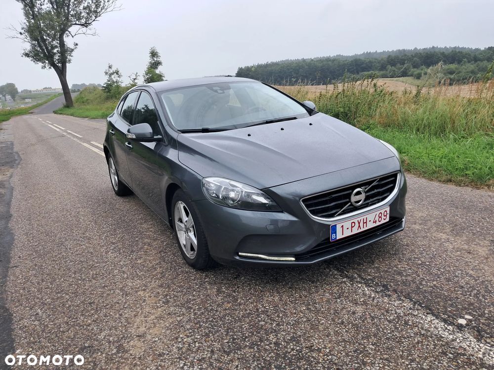Volvo V40 D2 Momentum - 2
