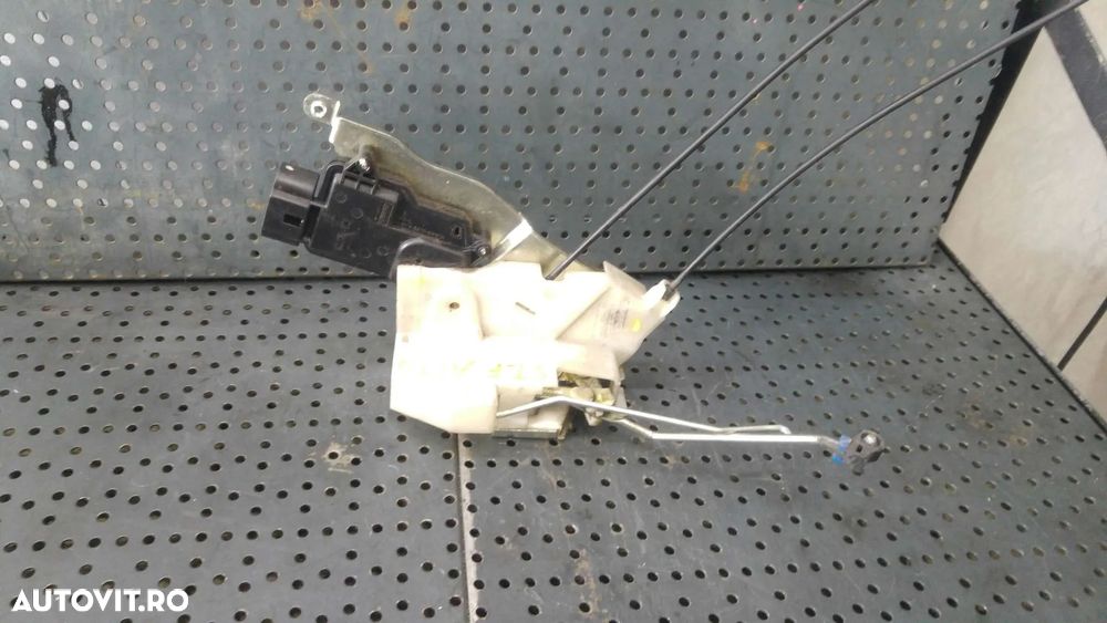 Broasca usa stanga fata suzuki alto - 1