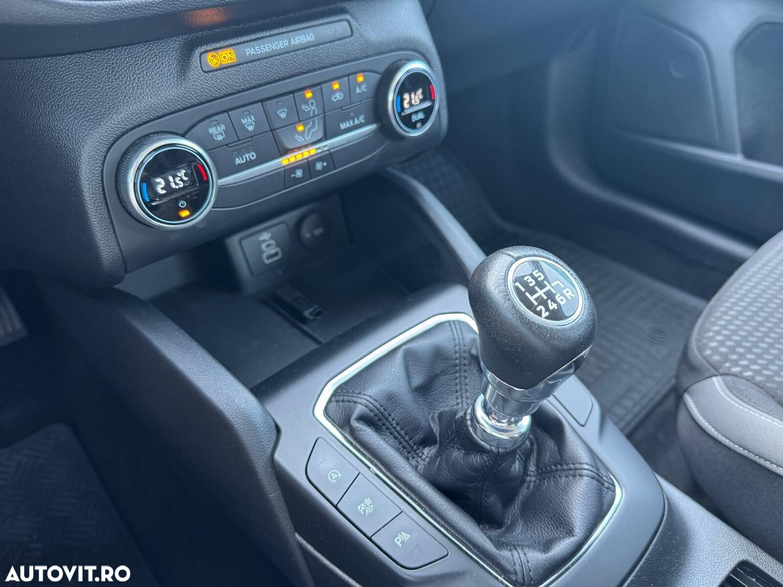 Ford Focus - 11
