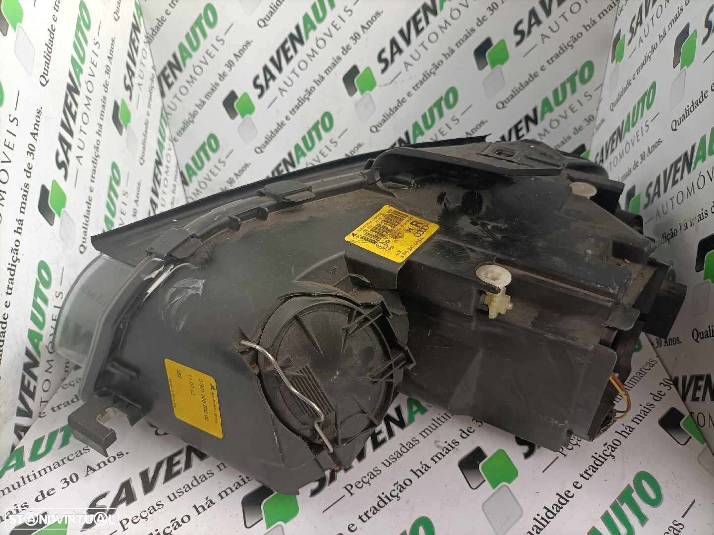 Farol Dto Audi A3 (8P1) - 2