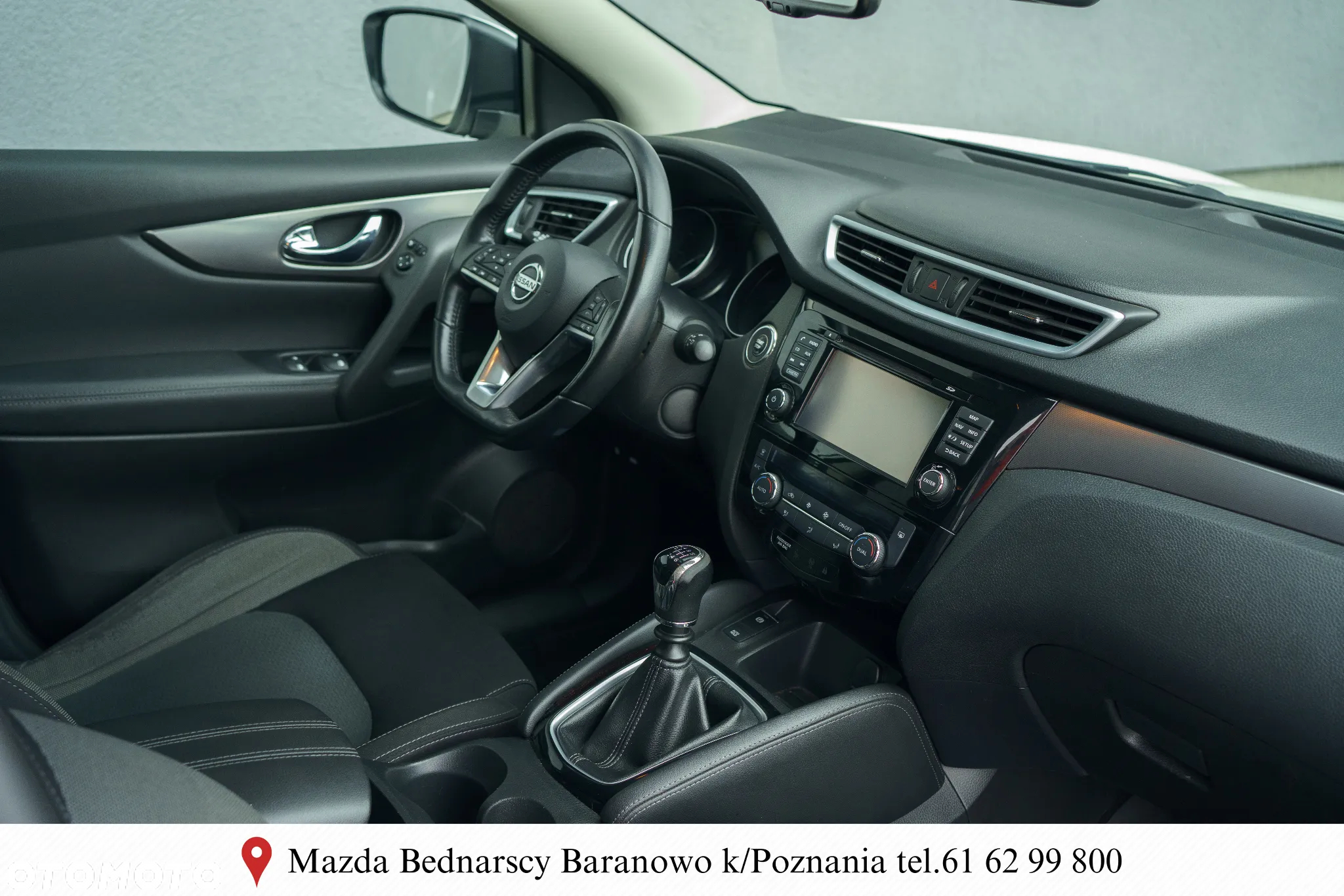 Nissan Qashqai 1.3 DIG-T N-Connecta EU6d - 25