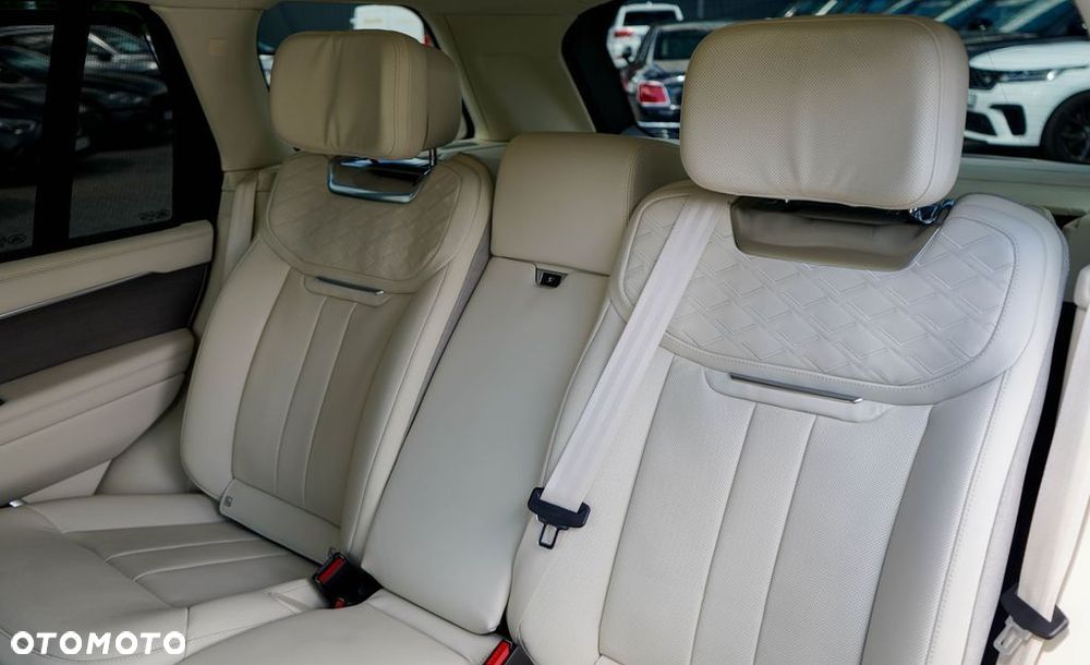 Land Rover Range Rover - 30
