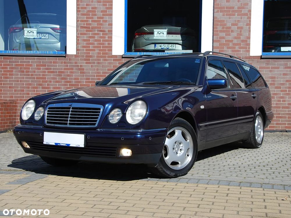 Mercedes-Benz Klasa E 320 T 4-Matic Avantgarde - 3