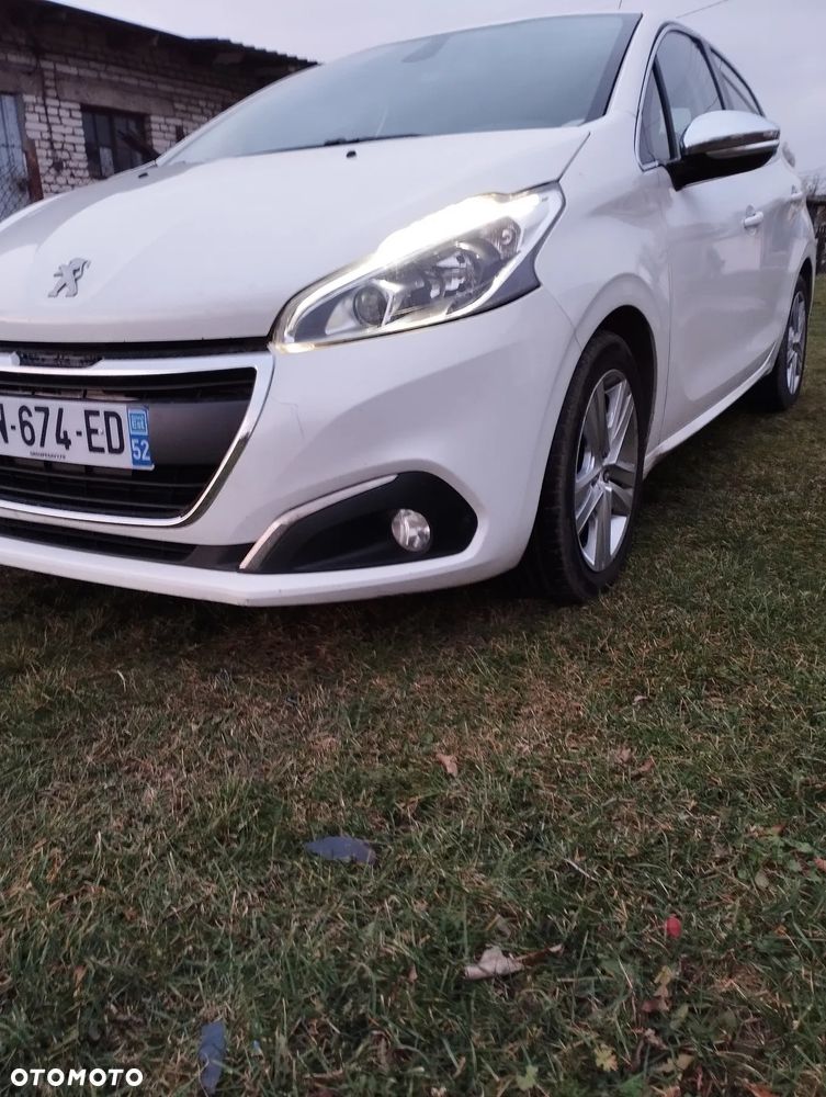 Peugeot 208 - 2