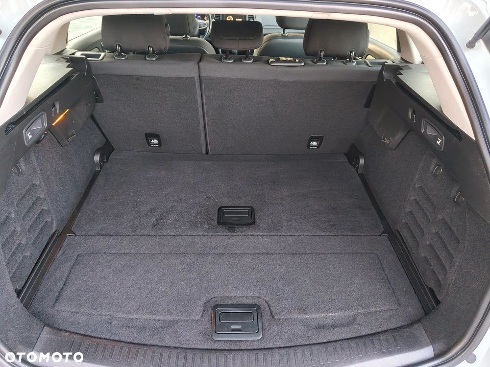 Renault Megane BLUE dCi 115 BUSINESS EDITION - 26