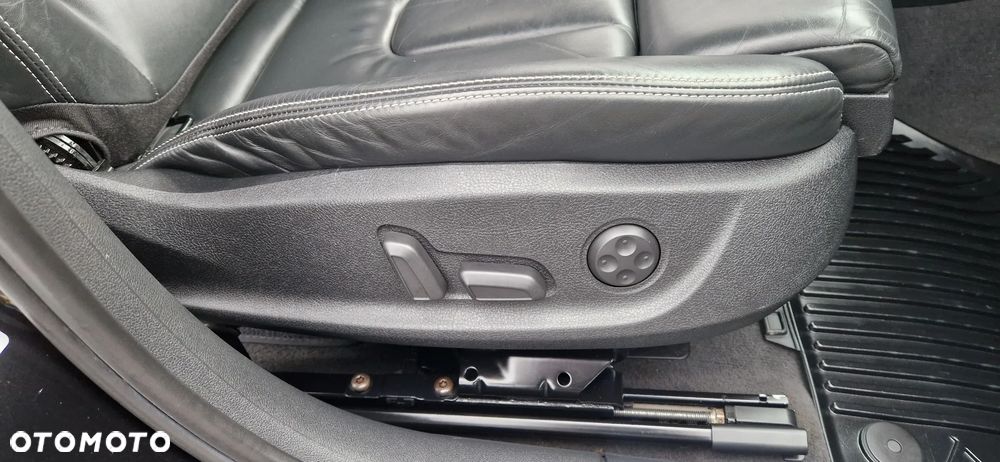 Audi S4 Avant S tronic - 15