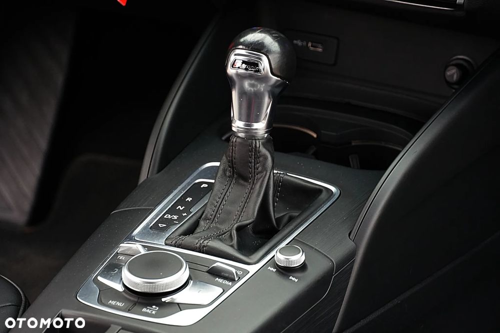 Audi A3 Sportback 2.0 TDI (clean diesel) S tronic S line Sportpaket - 31