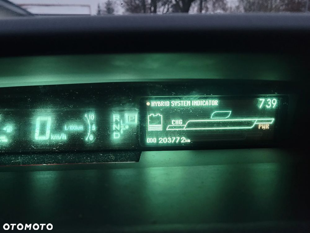 Toyota Prius (Hybrid) - 9