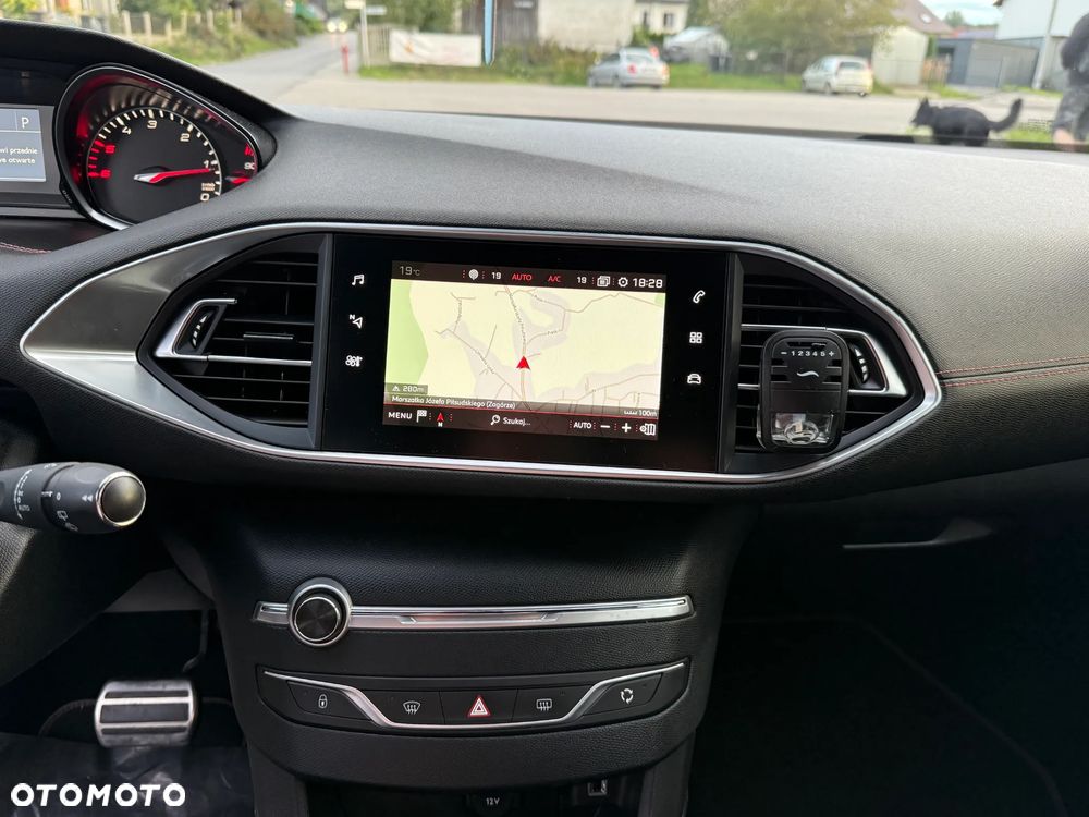 Peugeot 308 1.5 BlueHDi GT S&S EAT8 - 27