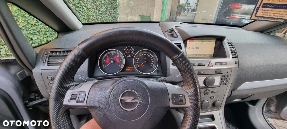 Opel Zafira - 9