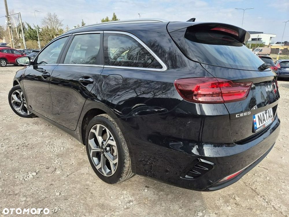Kia Ceed - 4