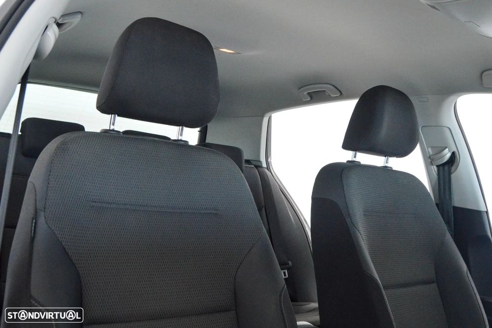 VW Golf 1.6 TDI Confortline - 10