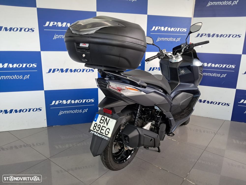 Sym JET X 125 TOP CASE - 4