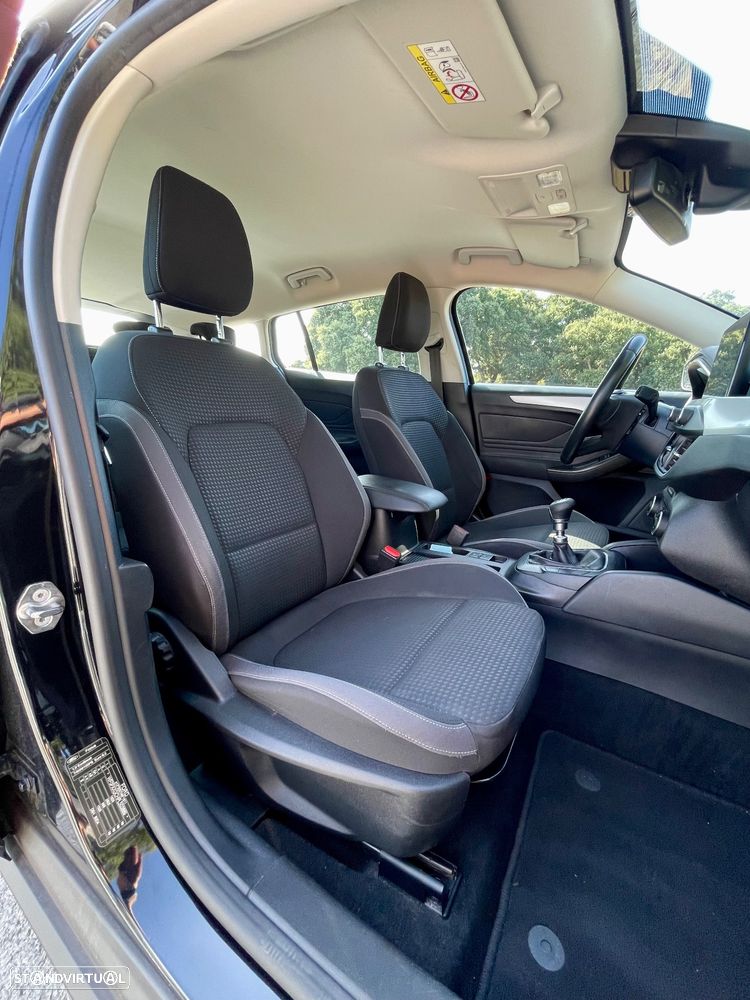 Ford Focus SW 1.0 EcoBoost S&S COOL&CONNECT - 13