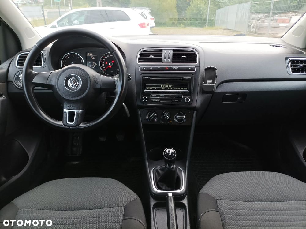 Volkswagen Polo 1.4 Highline - 27