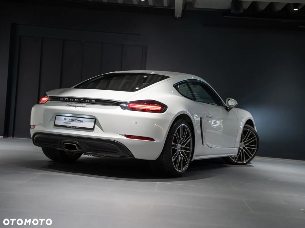 Porsche 718 Cayman - 13