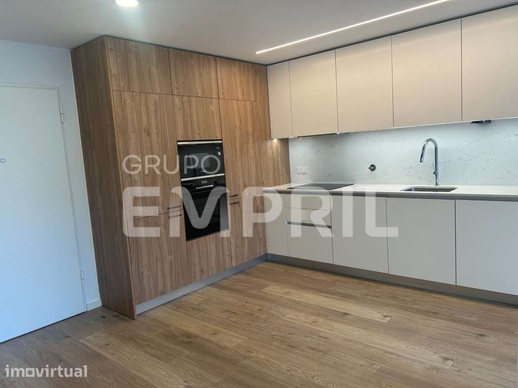T1 c/ Terraço á Ponte da Arrábida - Grande imagem: 3/9