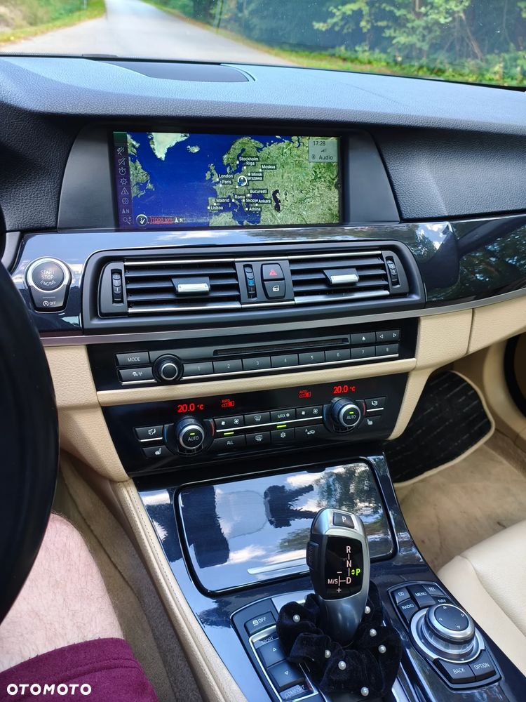 BMW Seria 5 520d - 11