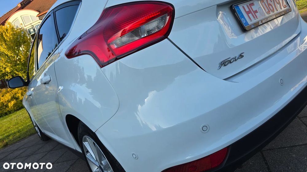 Ford Focus 1.5 EcoBlue Start-Stopp-System TITANIUM X - 24