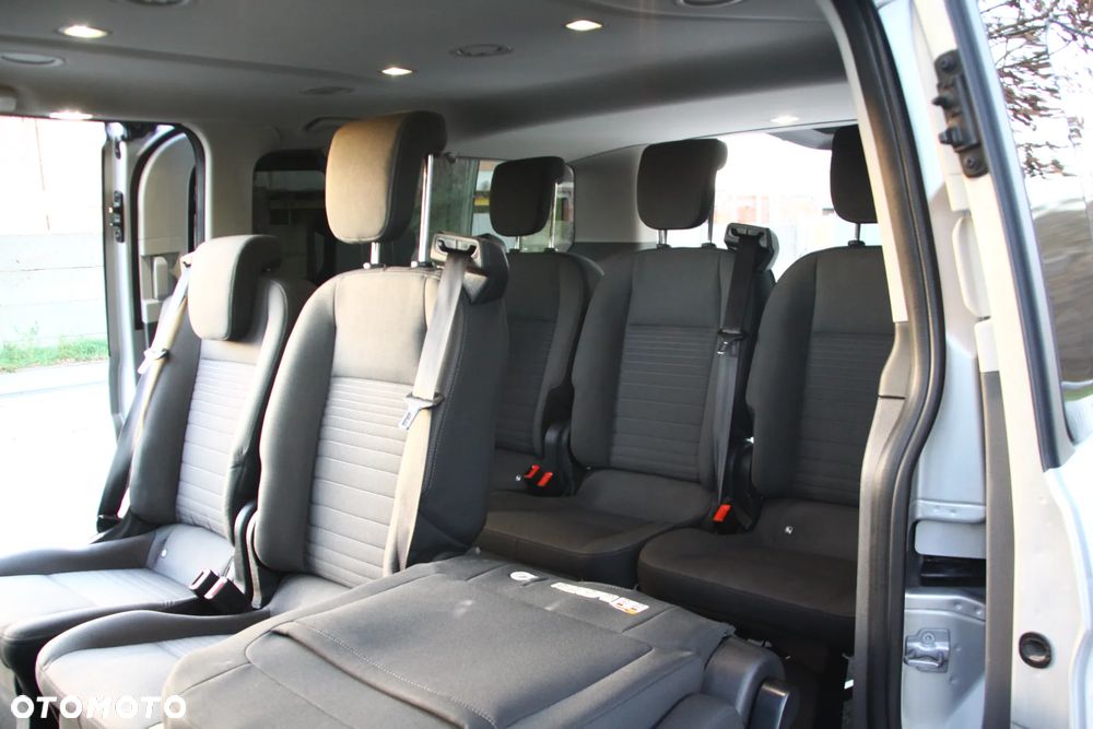 Ford Tourneo Custom 2.0 EcoBlue L2 Titanium - 22