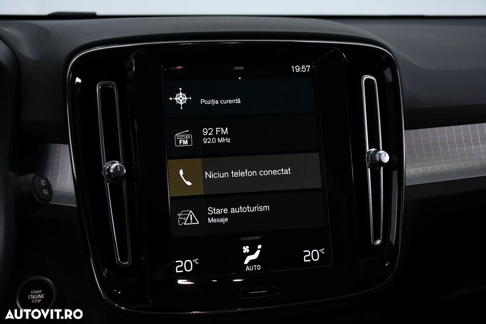 Volvo XC 40 - 24