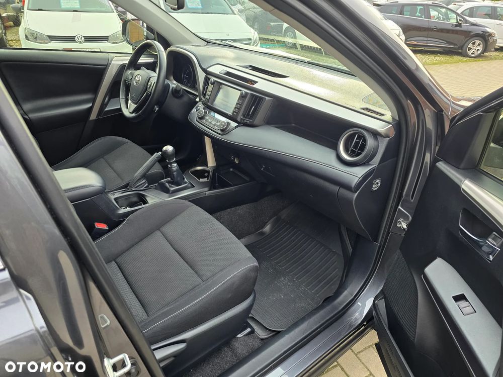 Toyota RAV4 - 11