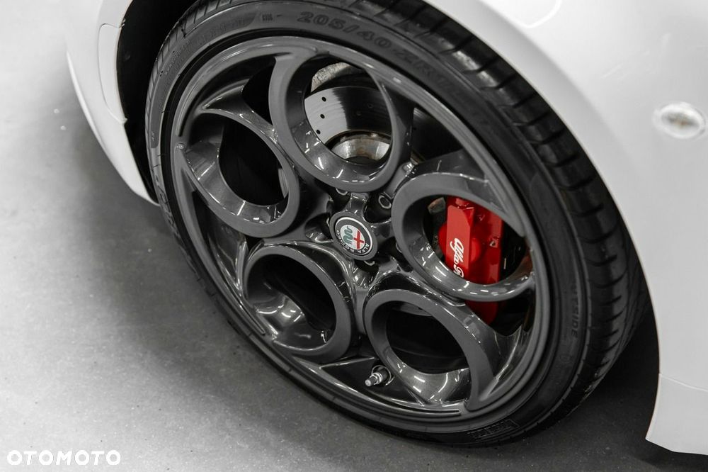 Alfa Romeo 4C - 15