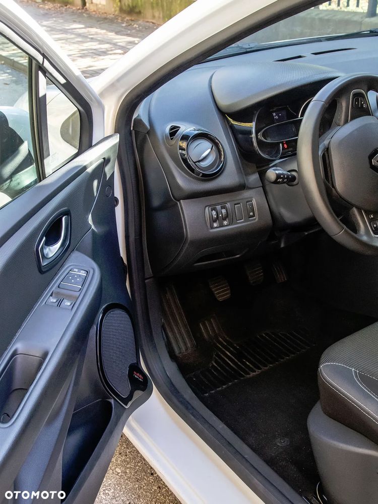 Renault Clio - 6