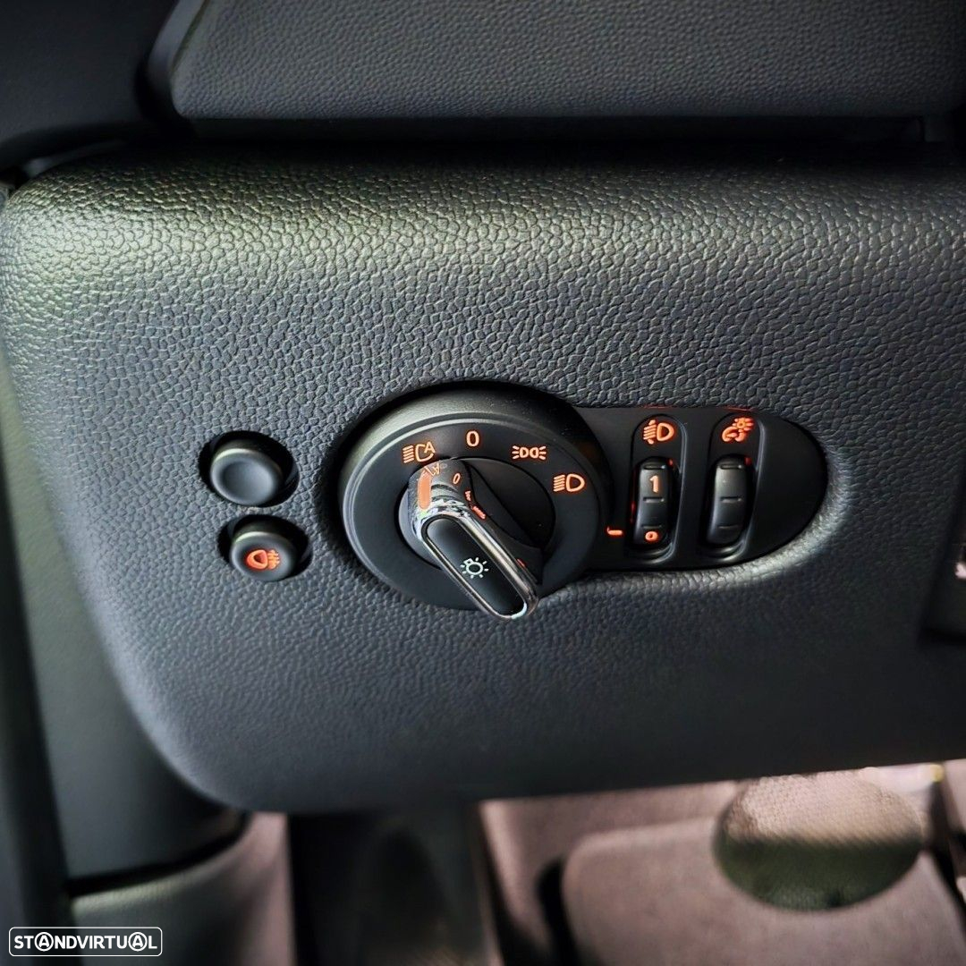 MINI 3 Portas Cooper SE - 18