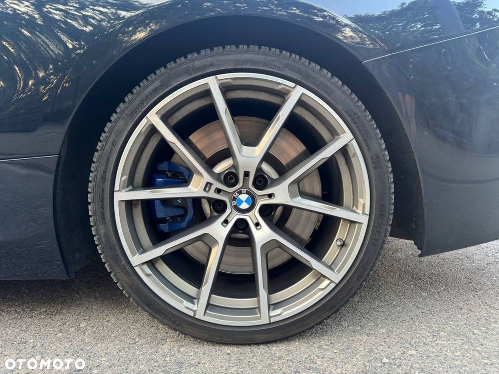 BMW Seria 8 - 29