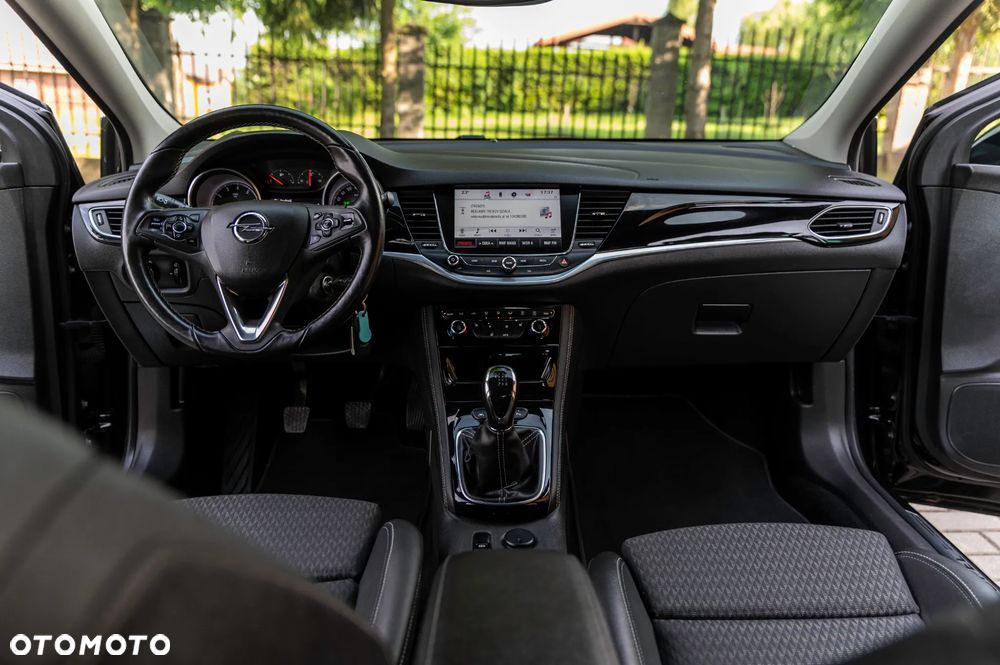 Opel Astra 1.6 Turbo Start/Stop Dynamic - 24